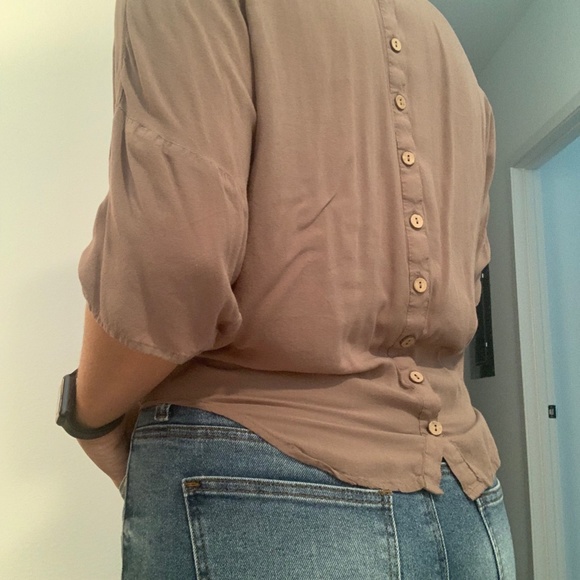 Button up blouse - Picture 2 of 2